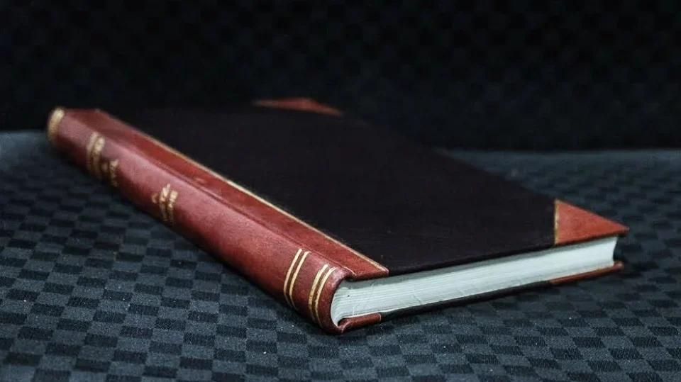 Ceramic Official reports of the debates of the House of Commons of the Dominion of Canada. Volume 15-16 (5:2)(1884) (1884) [Leatherbound]